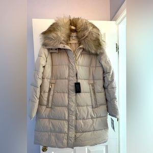 Nine West puffer coats. Black size M, off white size L.